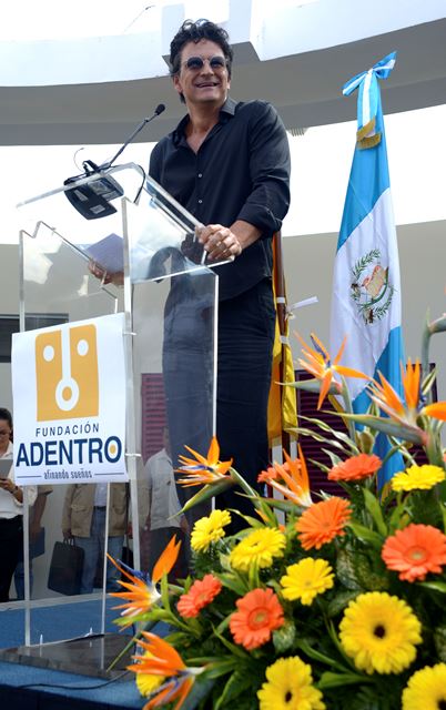 EscuelaAdentro1