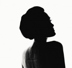 Angelina Jolie nuevo ícono de Guerlain