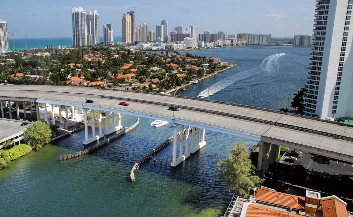 FLORIDA EMEdia Pixibay
