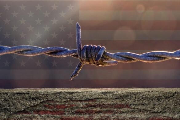 Encuentra Un Refugio A Lo largo De La Frontera Entre Estados Unidos Y México