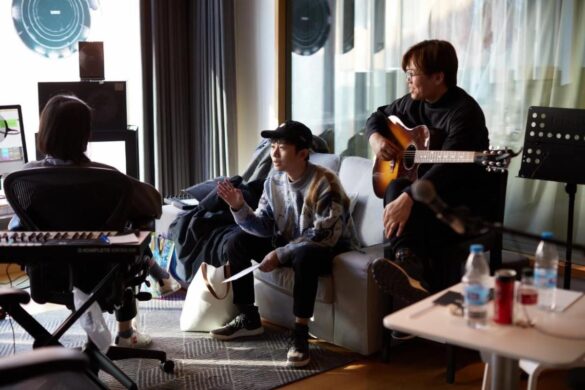 Gibson Announces Brand Partnership With Universal Music Publishing In China