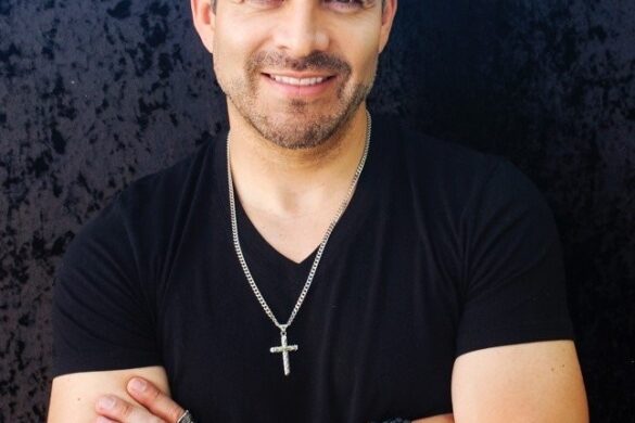 Omar Chaparro Se Une A Universal Music Latino Y Fonovisa Records