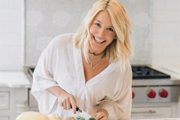 734,000 American Women Start Menopause Every Year Without Any Education