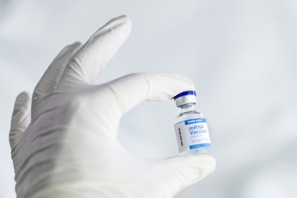 La FDA Autoriza Segunda Dosis De Refuerzo De Dos Vacunas Contra El COVID-19