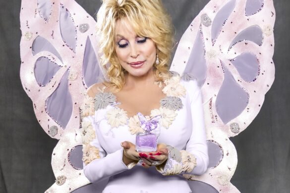 Dolly Parton Expands Her Fragrance Portfolio