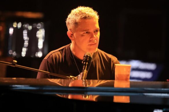 Regreso Triunfal De Alejandro Sanz A España