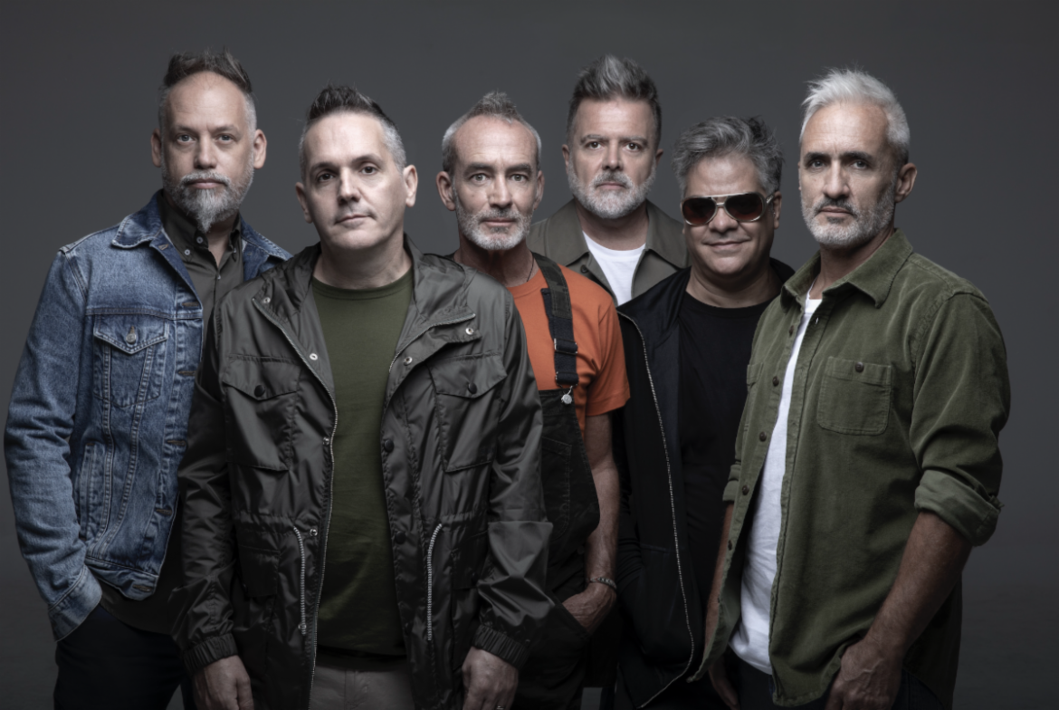 Los Pericos, una de las bandas de ska y reggae latino más importantes del mundo, están celebrando más de 30 increíbles años juntos.