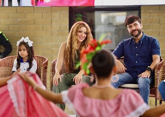 SHAKIRA Inaugura Un Nuevo Colegio Pies Descalzos En Barranquilla