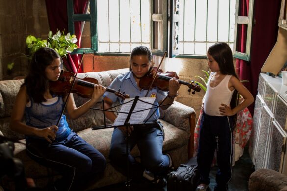 Documental ‘Niños De Las Brisas’ Se Presenta En Caracas Y En Miami