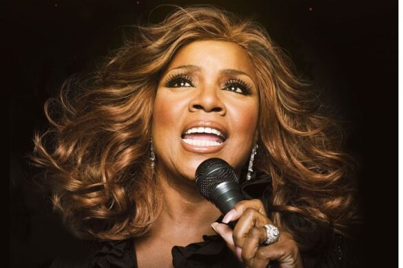 Fathom Events Presents «Gloria Gaynor I Will Survive»