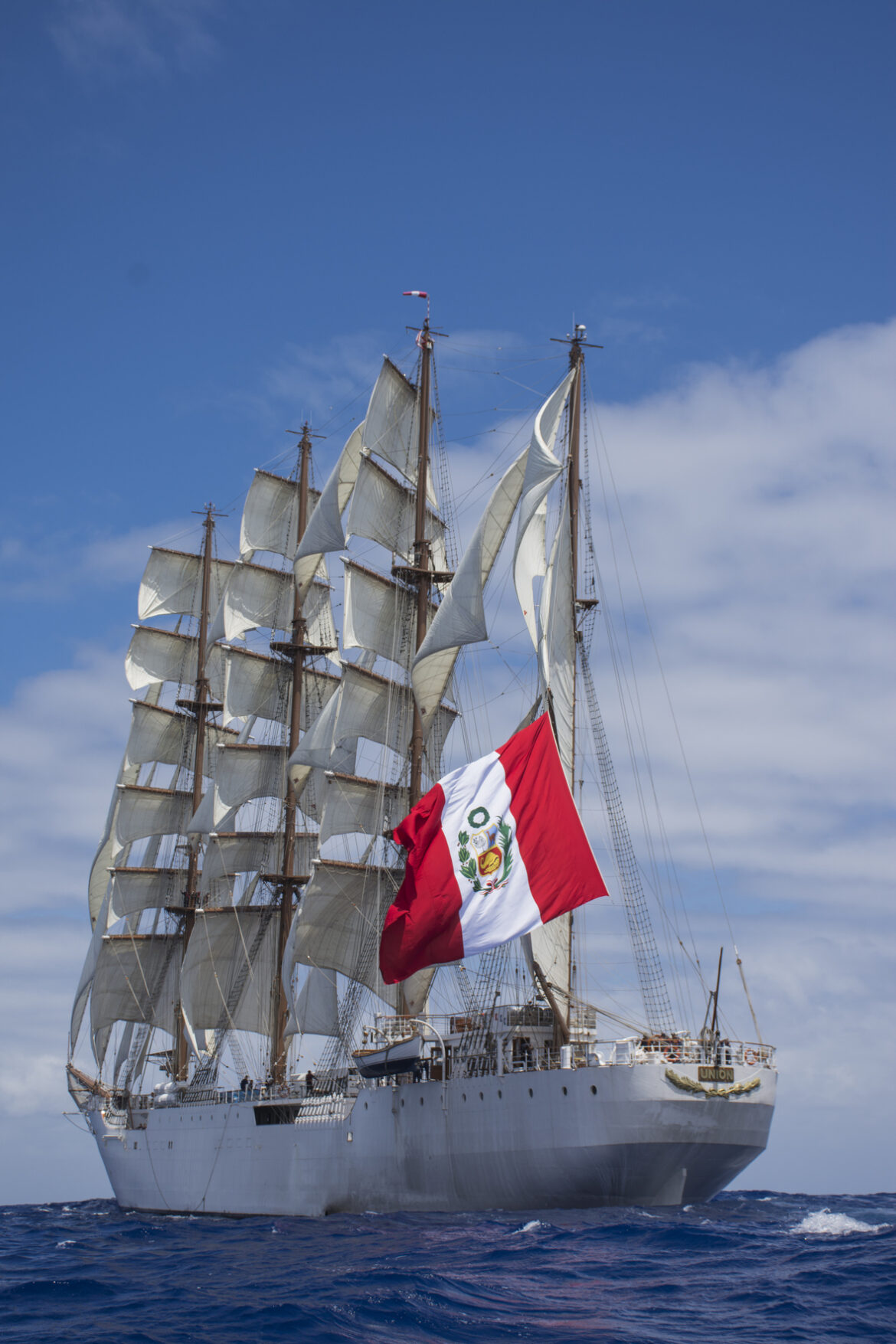El imponente navío es el buque a vela más grande y rápido en Latinoamérica y el segundo en el mundo.