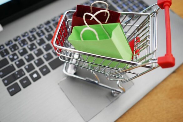 Tips For Savings And Safety During Holiday Shopping Season