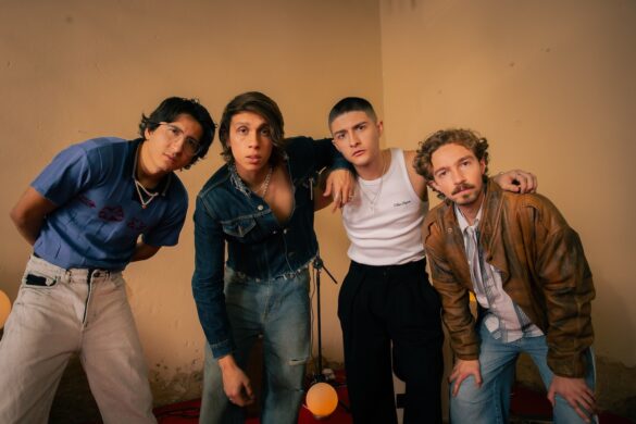 La Sensación Ecuatoriana Alex Ponce Rinde Homenaje Al Rock Latino