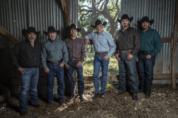 SiriusXM Lanza Intocable Radio