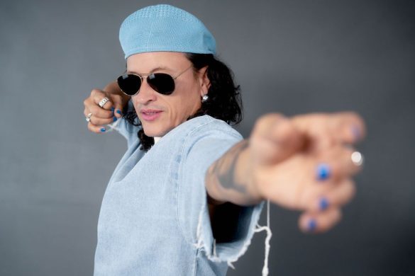 Elvis Crespo Llevará Su “Poeta Herío Tour” A Europa Este Verano
