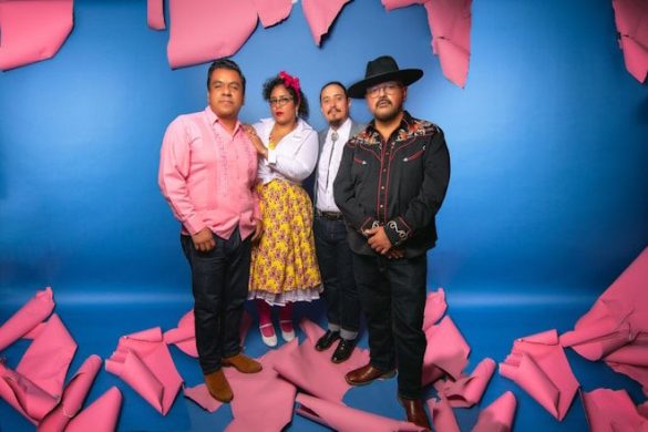 “Bolero Para El Que No Esperó”: La Santa Cecilia Rompe Esquemas