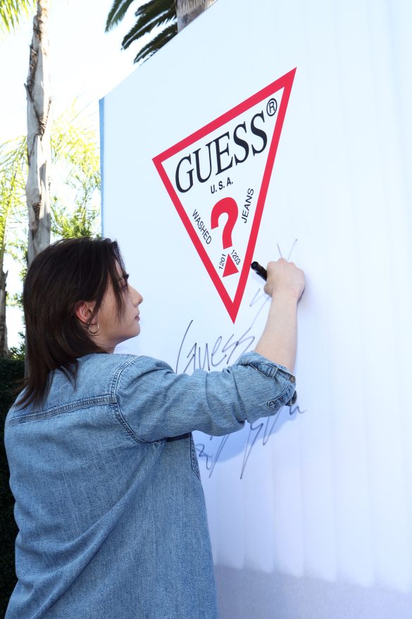 Hyunjin Guess Experience – Signage Hyunjin Signing Wall Guess Experience Melrose
