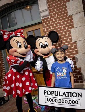 El Visitante Billonésimo De Disneyland Resort Hace Historia